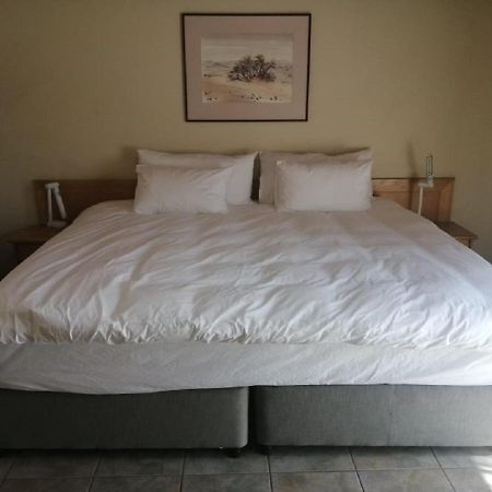 Hotel Pension Palmquell Klein Windhoek Luaran gambar
