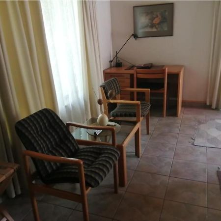 Hotel Pension Palmquell Klein Windhoek Luaran gambar