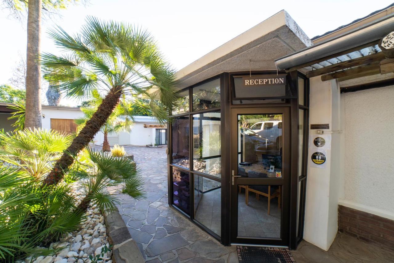 Hotel Pension Palmquell Klein Windhoek Luaran gambar